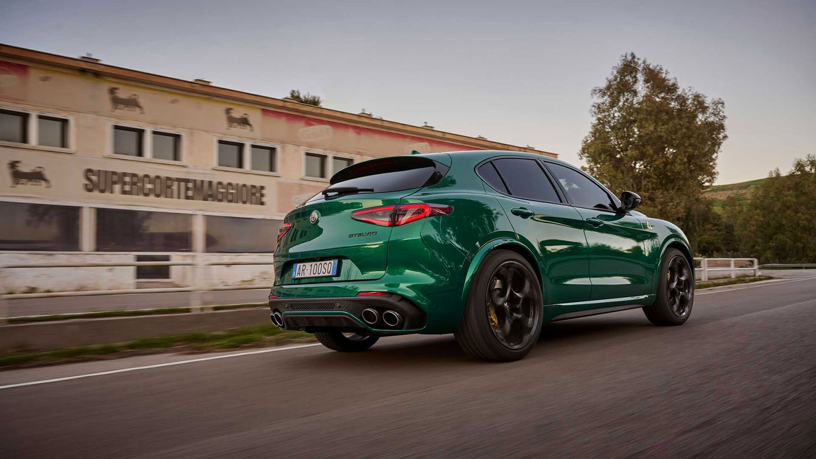 Alfa Romeo: Ανανεωμένες & επετειακές Giulia και Stelvio Quadrifoglio